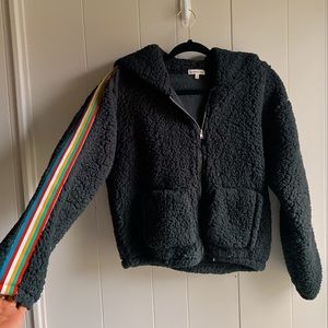black sherpa crop zip up